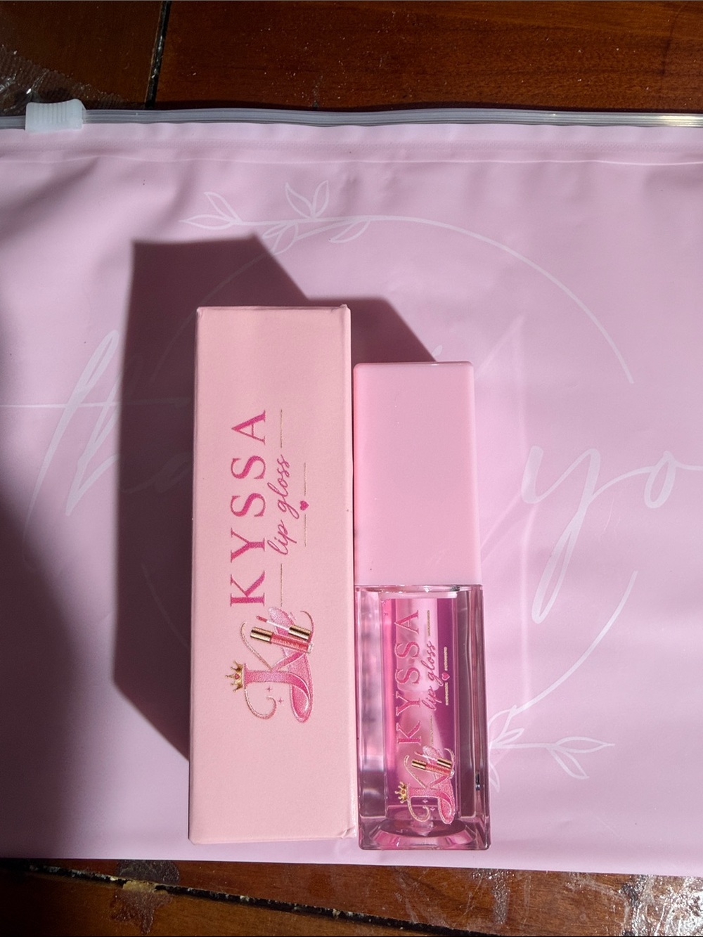Pink Lip Gloss — Hydrating Shine